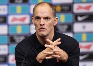 有够倒霉！英格兰驻地安保森严持枪警察把守，货车运输装备却被盗