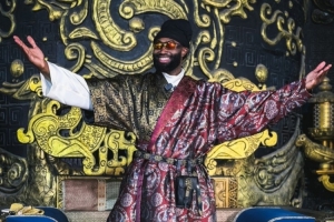 绿军小编也懂中文？球队社媒晒照：龙布朗 aka Dragon Brown⁣赛事报道
