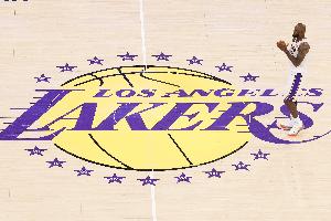 老巴里：肯定发生了什么才让詹姆斯离开湖人 只有他自己知道原因