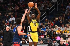 步行者官方宣布：球队与科比·布朗签下一份双向合同