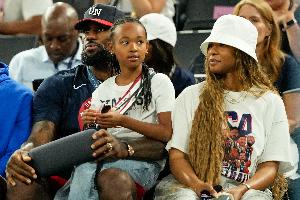 Stein：詹姆斯在湖人八年了 一个月前没人想到他愿意离开家去东部