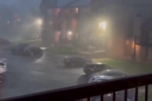 遭遇极端天气！堪萨斯城发布龙卷风警报，英格兰队被告知待在室内
